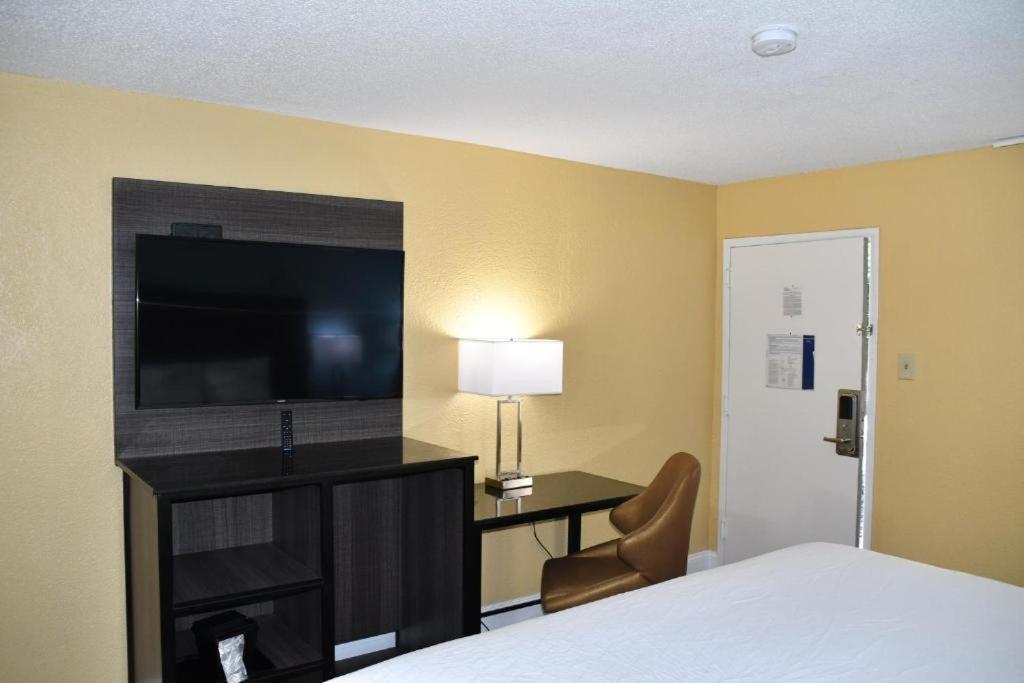 Baymont By Wyndham Macon I-75 Motell Exteriör bild